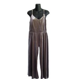 Simply Stated Beige Velvet Romper ~ L ~ NWT